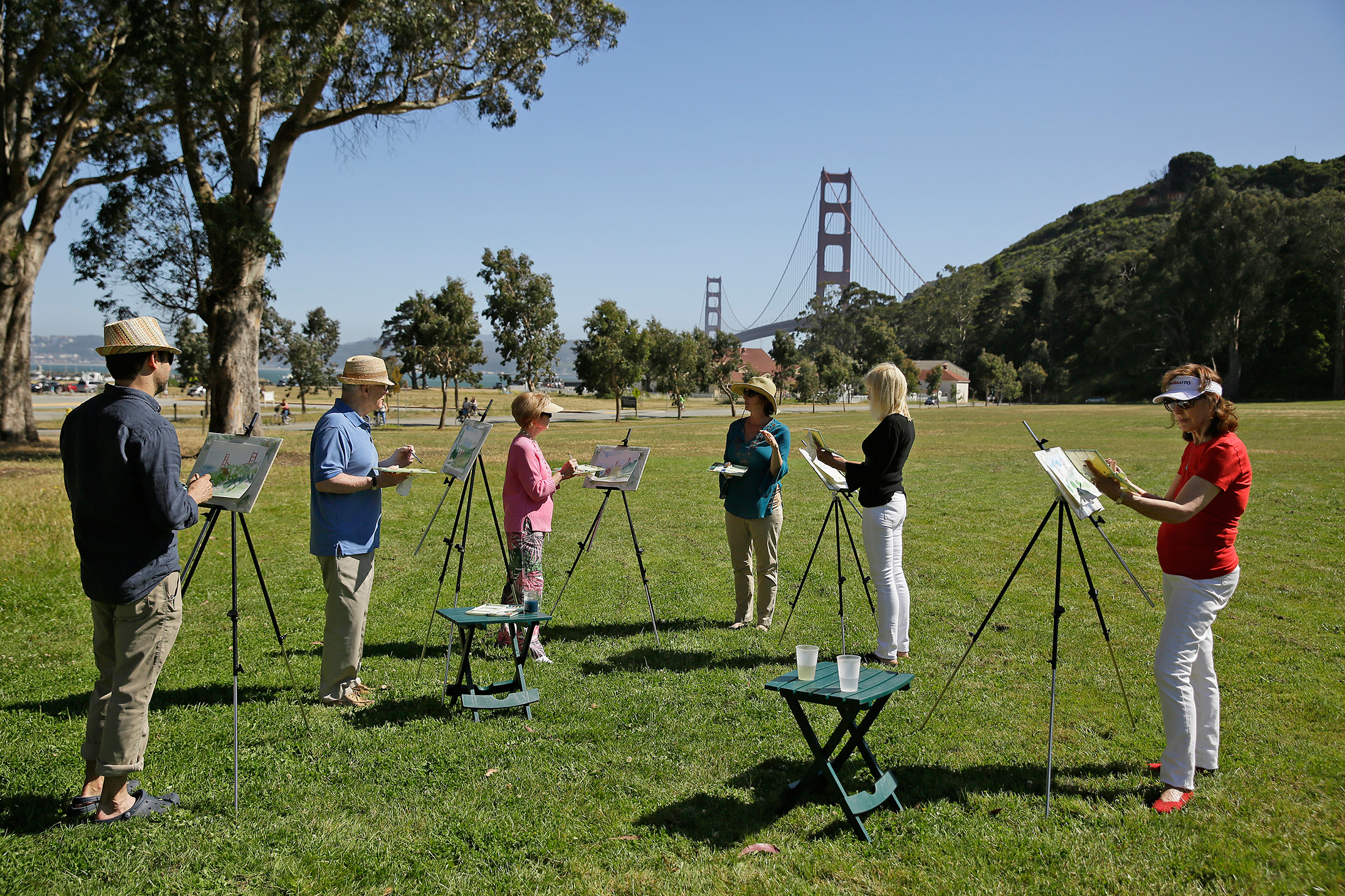 Watercolor class under golden gate bridge