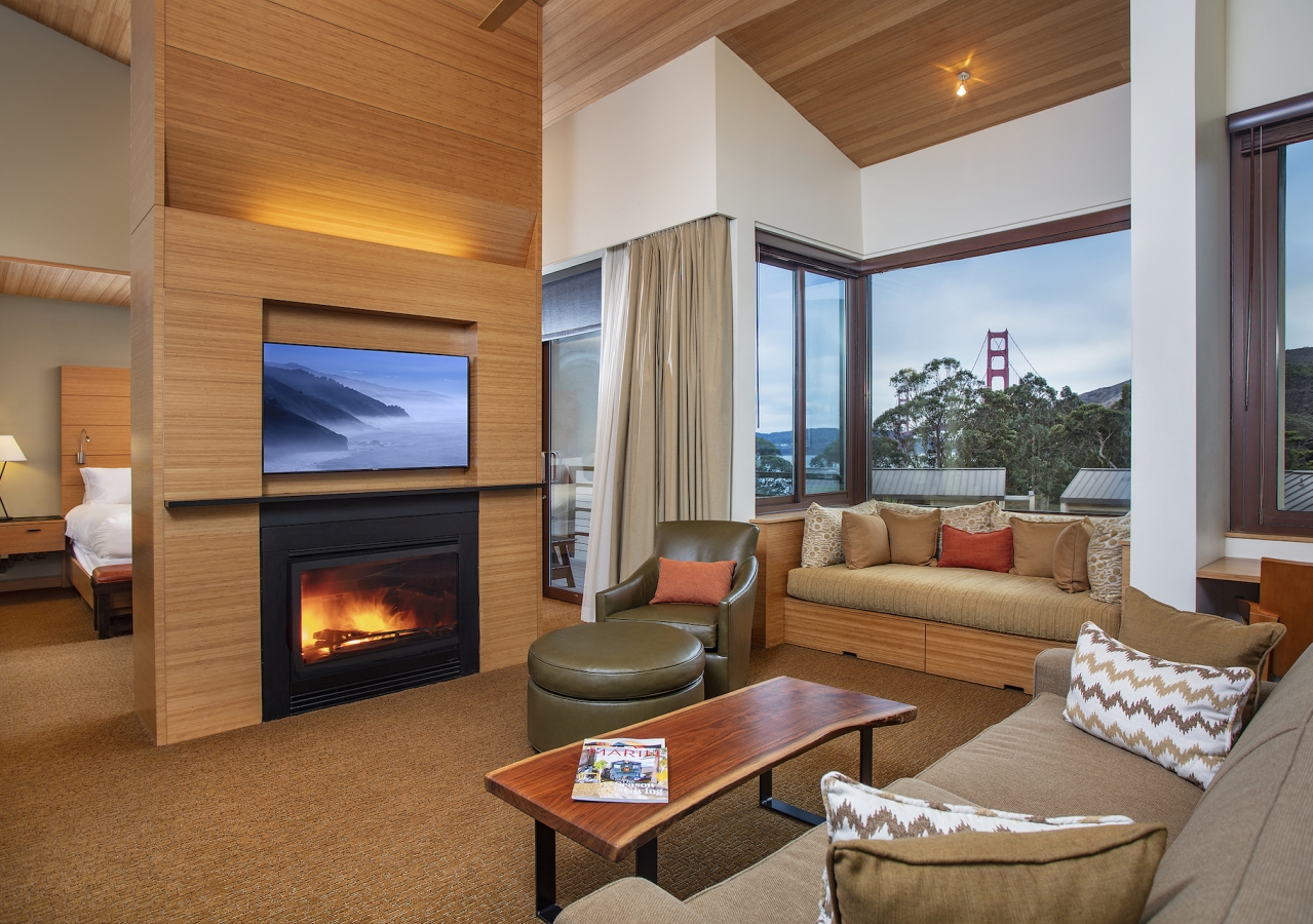 Living Room View Contemporary King Suite